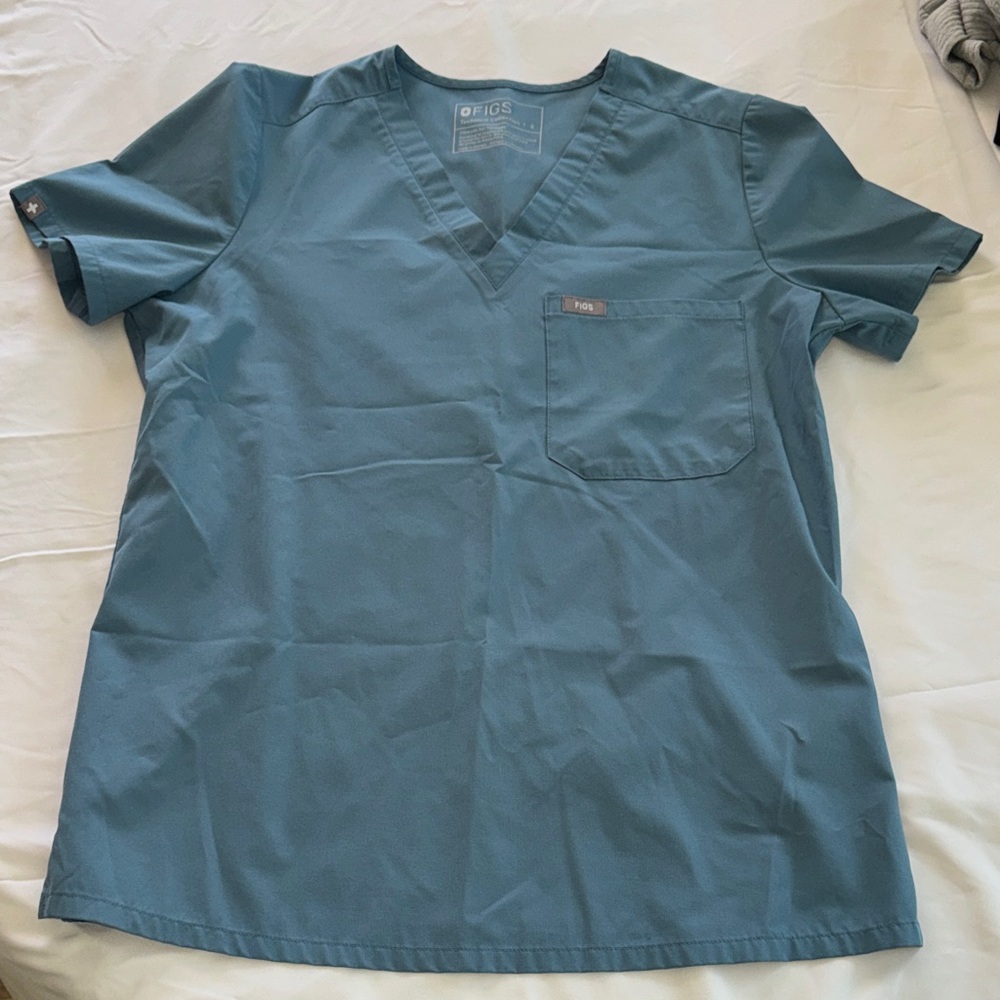 Figs FREEx™ Cool Blue Women’s Catarina Scrub Top